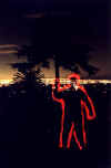 red_man_nightexposure.jpg (43700 byte)